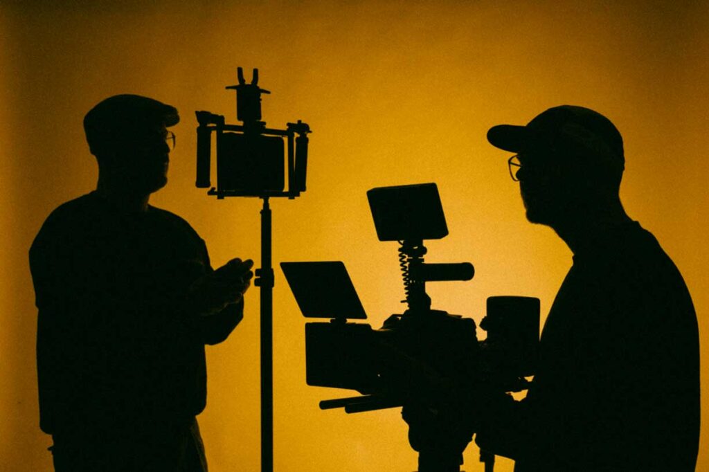 Operatore videocamera e regista video per spot pubblicitario